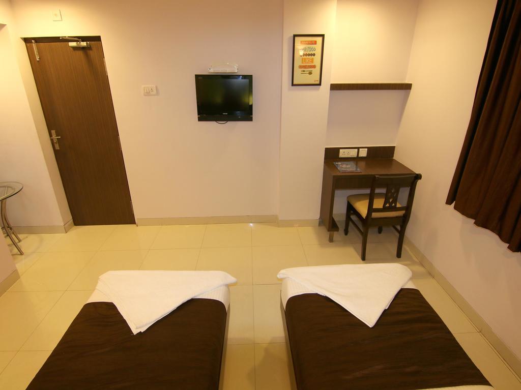 Hotel Panvel Palace Exterior foto