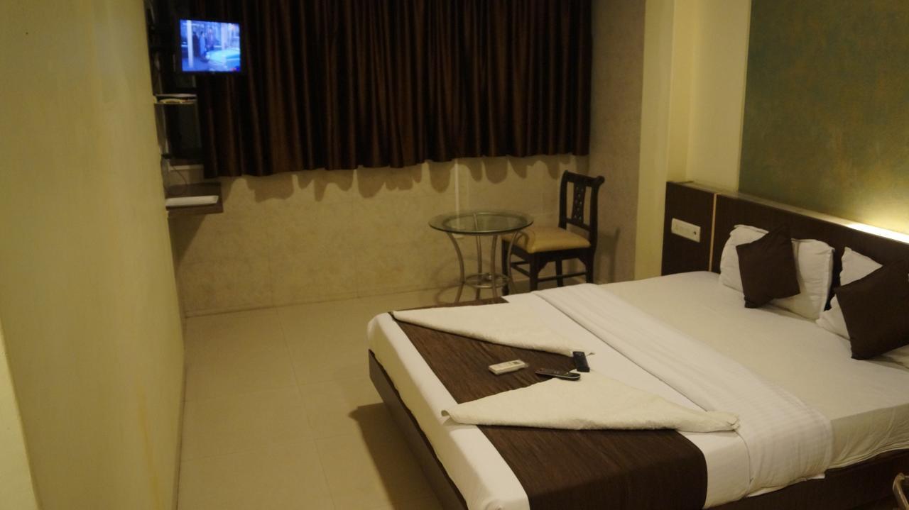 Hotel Panvel Palace Exterior foto